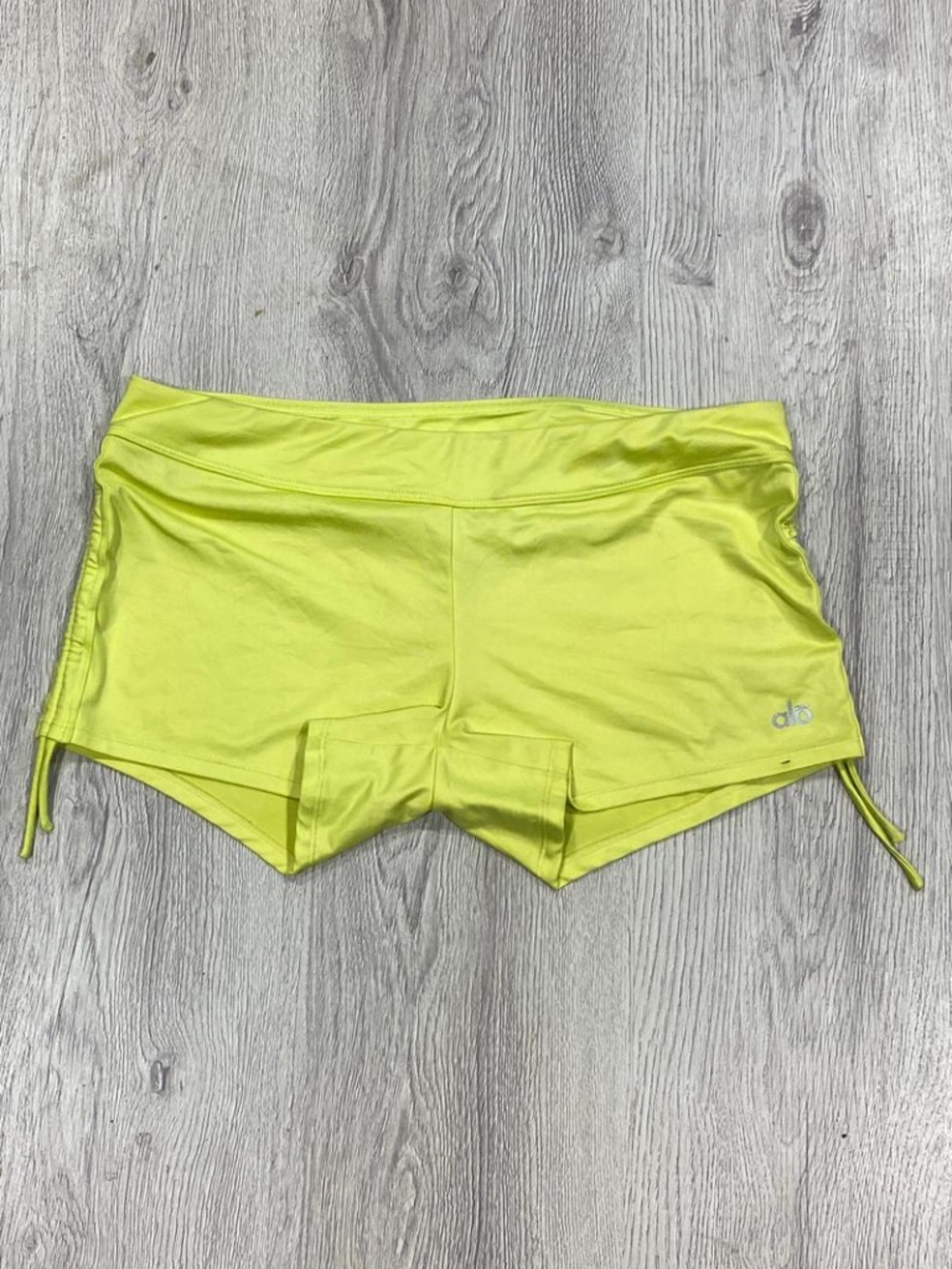 Alo Yoga Lime Green Ruched Side Drawstring Booty Shorts Size L
